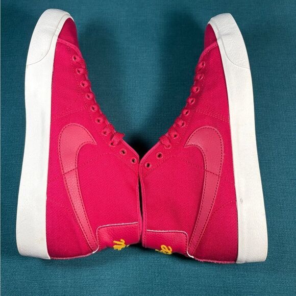 Size 8Men/9.5Women - Nike SB Blazer Court Mid pink shoes - Picture 6 of 9